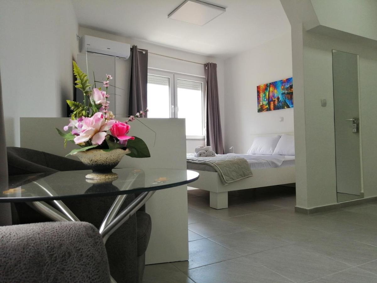 Redex Apartments Охрид Екстер'єр фото